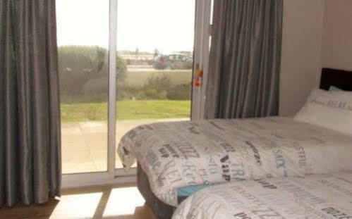 Blouberg Beachfront Accommodation Bloubergstrand Exterior photo